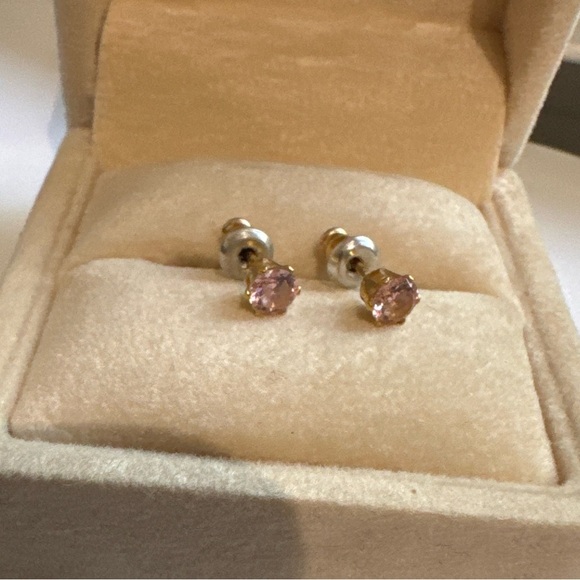 🌸 Elegant Vintage Dainty Pink Crystal Stud Earrings - Picture 11 of 16